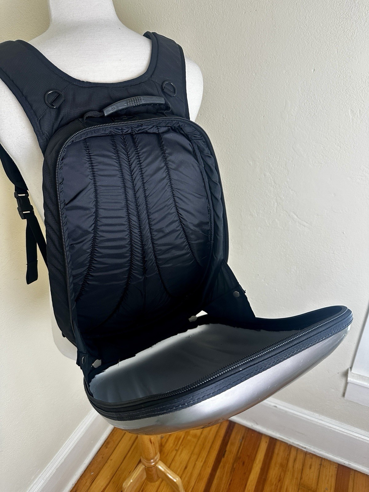 Axio Harodesign Hardshell Hardcase Backpack Motor… - image 13