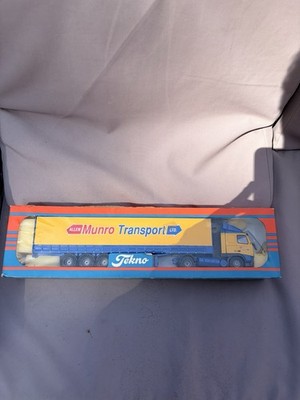 Tekno Maßstab 1/50 Nr. 65 Volvo FH12 LKW & Anhänger Munro Trans Ltd - gelb/blau