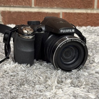 Fujifilm FinePix S4500 Compact Digital Bridge Camera 14MP CCD 30x Zoom +8GB