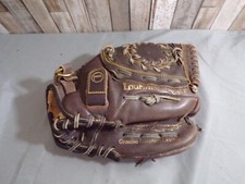 Louisville Slugger LPS36F Baseball Softball Glove RHT 12  Genuine Leather Used