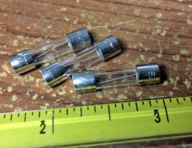 Предохранитель 250v 3a