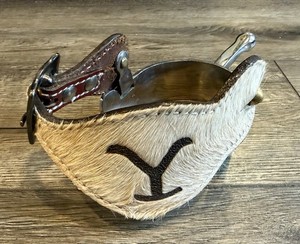 CLEARANCE Worn Once Yellowstone Ladies Spur Straps