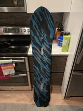 Burton Fish 3D Men’s 156cm Solid Snowboard Flat Top Sheet Used And Excellent 