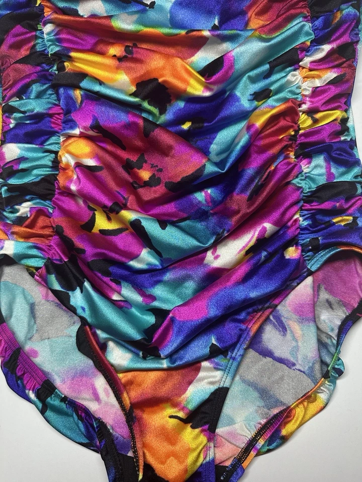 Traje de baño Longitude Modesto adelgazante copa suave floral rosa púrpura talla 14 Foto 2 de 4