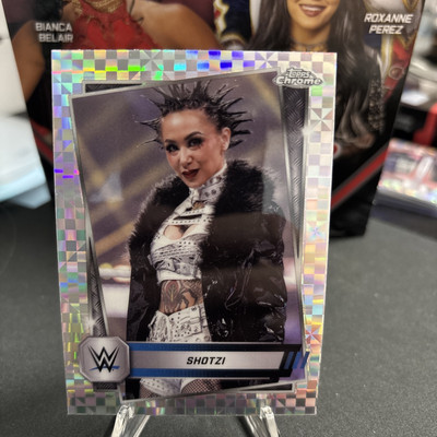 Shotzi X-Fractor 2025 Topps Chrome WWE