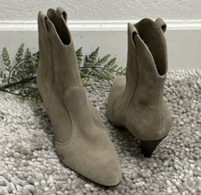 Marc Fisher LTD CARISSA Pointed Toe Ankle Boot Size: 9M