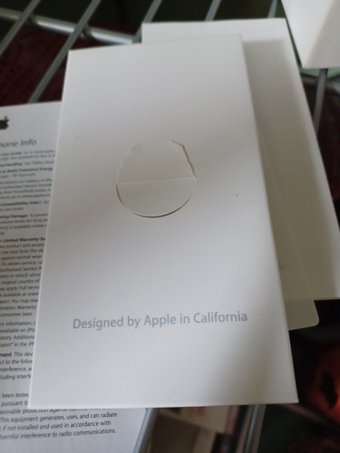 Apple iPhone 4 boîte uniquement (BOITE SEULEMENT) comprend manuel et paperasse ! Boîte de 8 Go uniquement - Photo 7 sur 12