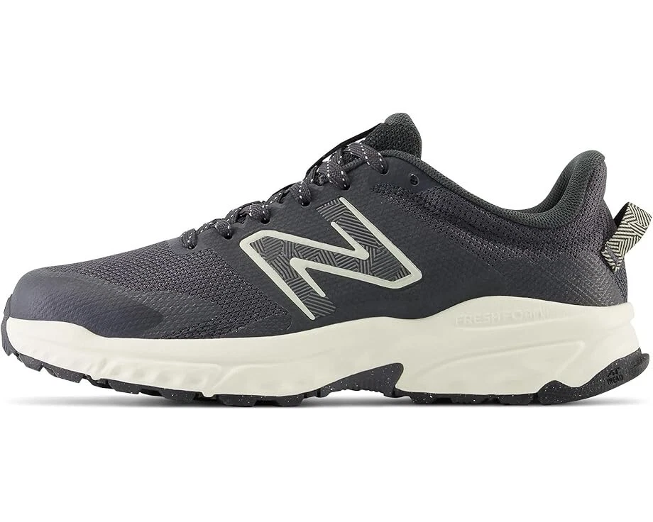 Zapato de Trail Running New Balance® 10 B Fresh Foam 510v6 para Mujer - Negro/Turtledove Foto 2 de 4