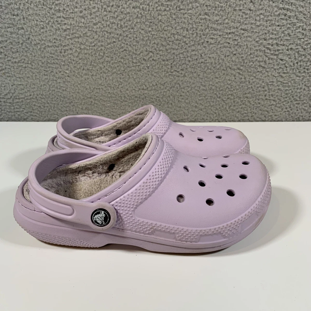 Purple fur cheap crocs