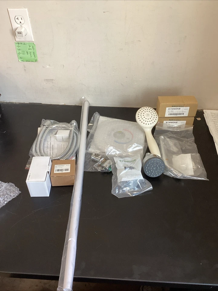 Borde de ducha Symmons Safety-Mix y recorte de spray manual. 1-117-FS-B30-L/HD-TRM. D1 Foto 2 de 4