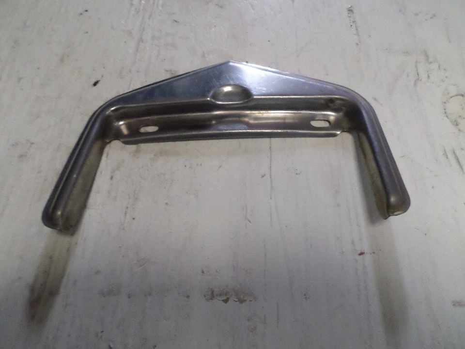 Buick 1951 1952 serie especial 40 nos GM tanque de gasolina llenado puerta protector moldura 980993 Foto 3 de 4