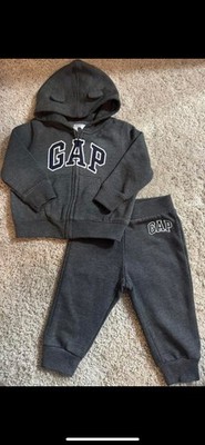 Gap Kids Sweatsuit  12 To 18 Month