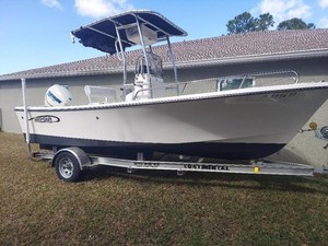 2013 Maycraft 19ft center console
