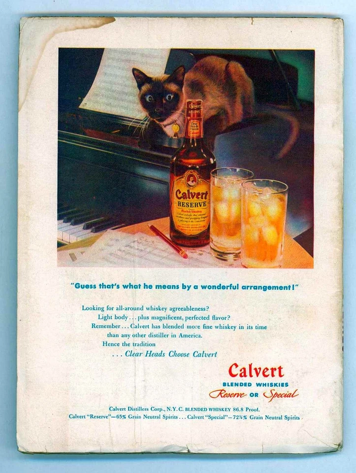 Famous Fantastic Mysteries Dec 1946 VG+ 4.5, Finlay Classic Skull Quite Nice - Image 2 of 4