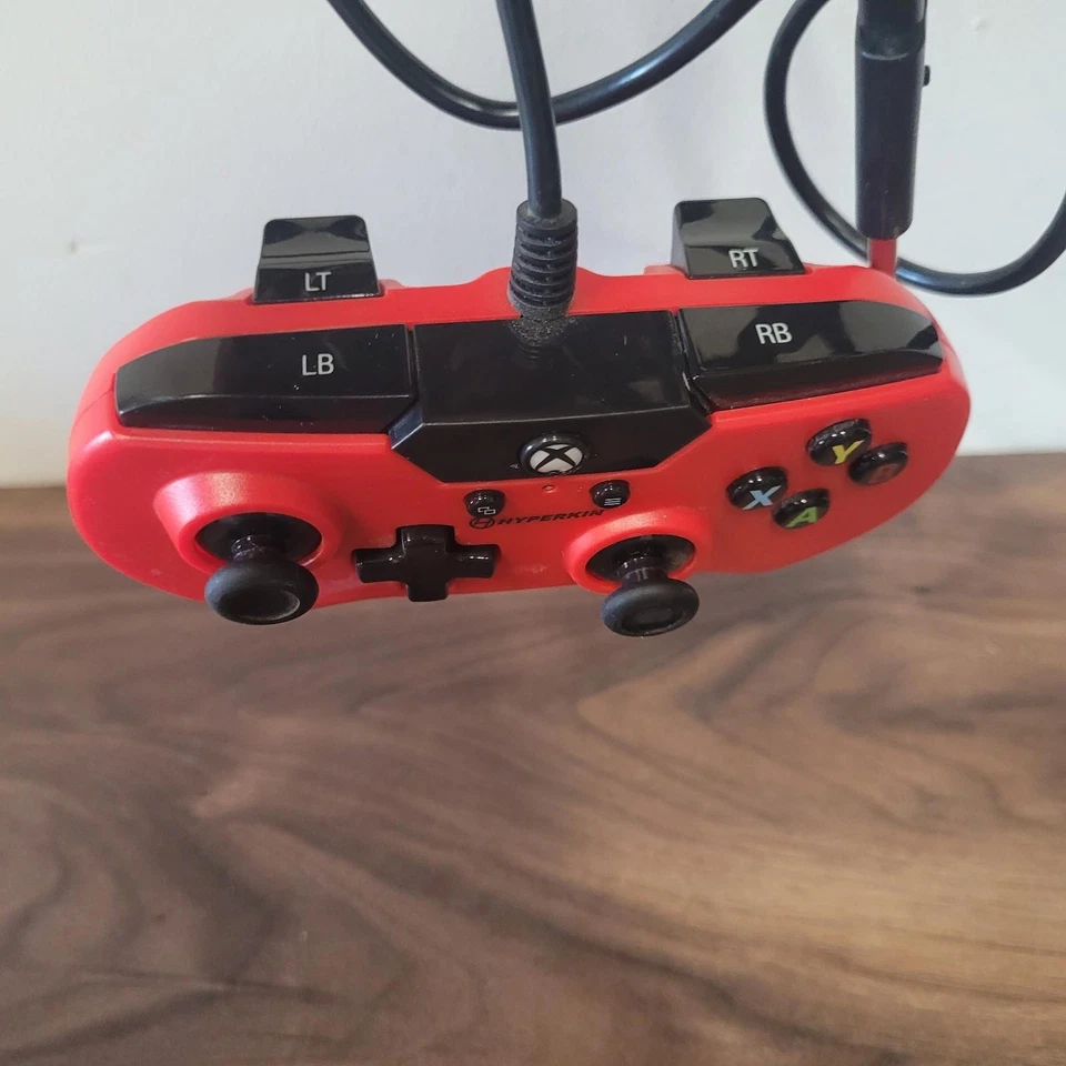 Hyperkin X91 Xbox One / Series X / pc Wired Controller Game Pad retro style 90s - Image 3 of 4
