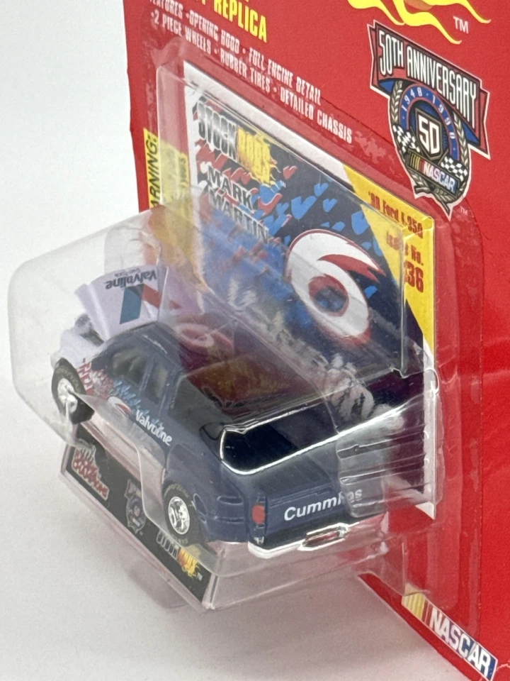 Стоковые удилища Racing Champions Mark Martin No6 Valvoline '99 Ford F-350 LE 1:64 - Изображение 3 из 4