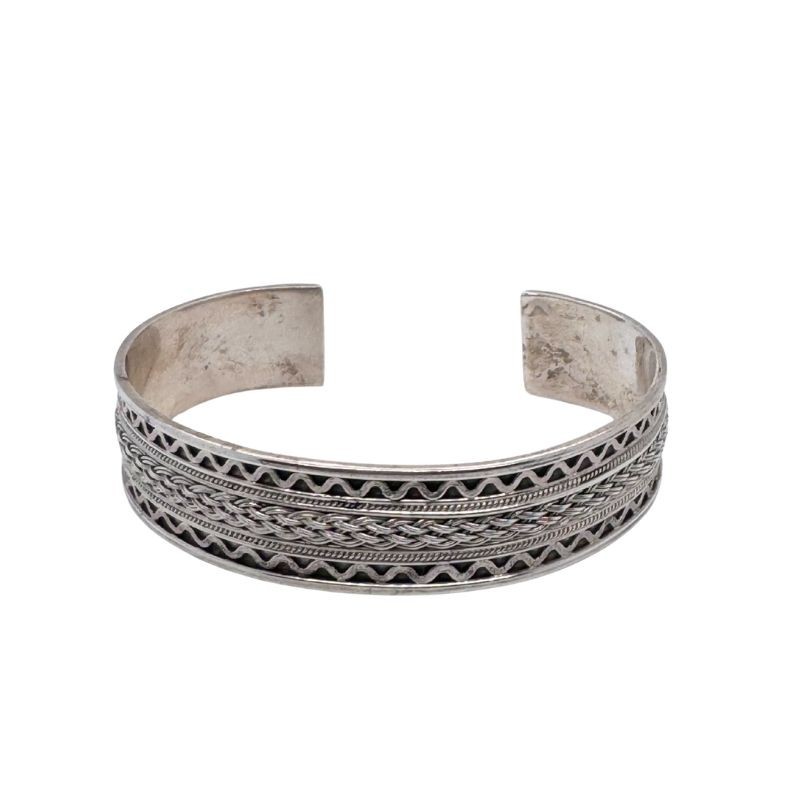 Sterling silver cuff bracelet features intricate … - image 1