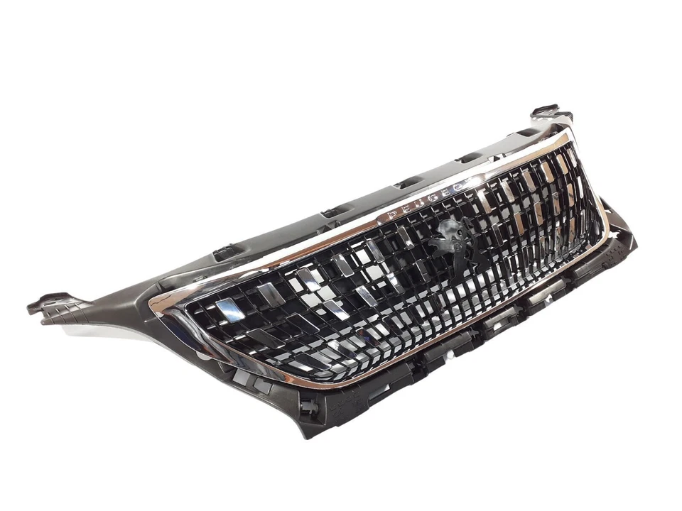 PEUGEOT 3008 5008 MK2 2016 - 2021 FRONT BUMPER TOP MAIN GRILL + CHROME TRIMS - image 2 of 4