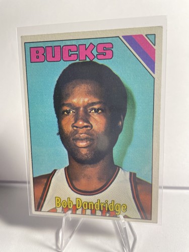 Bob Dandridge #17 1975 Topps card