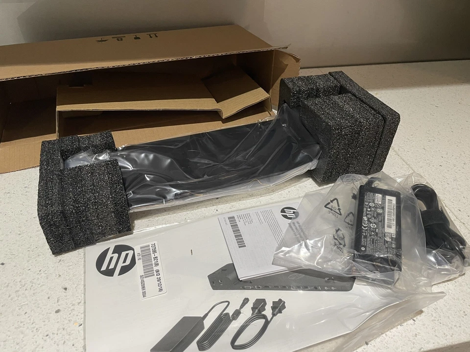 Base HP Ultra Slim HSTNN-IX10 2013 con 2 puertos de pantalla D9Y32AA con fuente de alimentación Foto 3 de 4