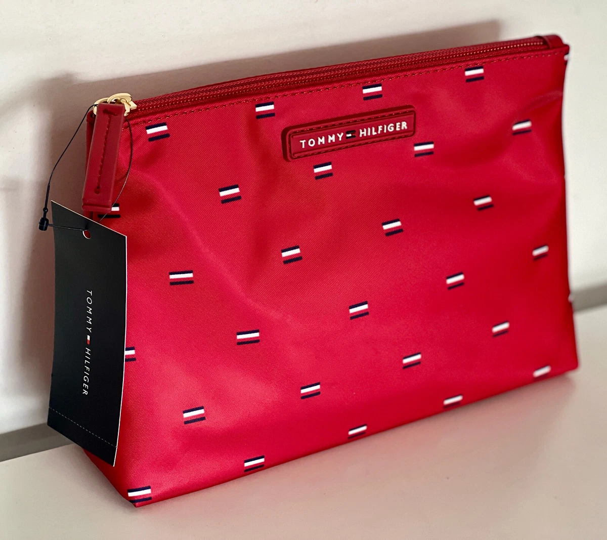 Tommy hilfiger on sale travel pouch