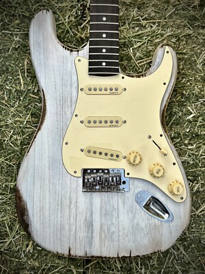 Lightning72 Pistol’s Crown Guitars s-l400.jpg