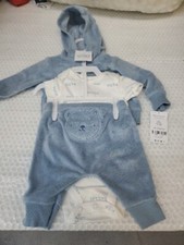 CARTERS NEW BORN 3 PIECE SET 6/9 LBS