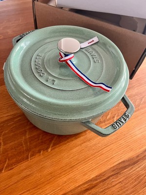 Staub Cocotte 22 cm in Salbeigrün - Neu!
