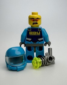 LEGO&reg; Alien Conquest ADU Soldier 1 Minifigure w/ Blaster 7050 &ndash; Used Excellent