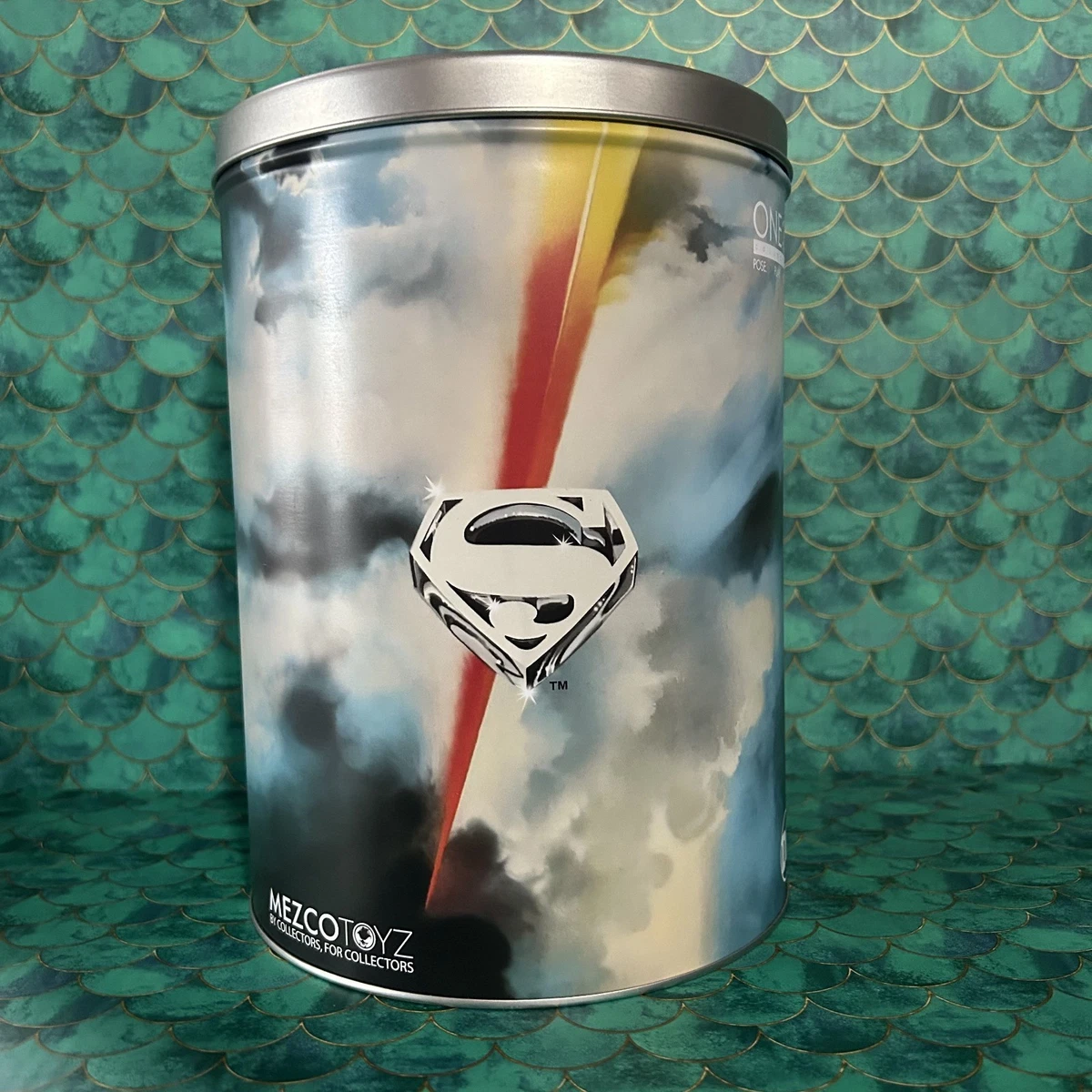 Action Figure - SUPERMAN - 1978 EDITION - MEZCO TOYS - ONE : 12 COLLECTIVE