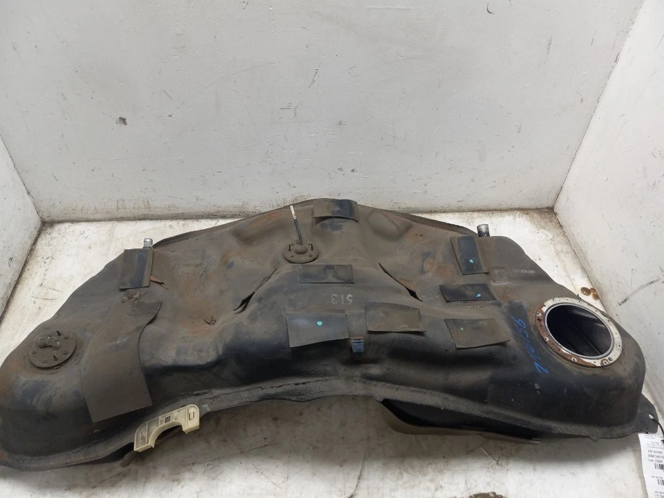 06-13 LEXUS IS350 3.5L RWD AT GAS FUEL TANK  — 第 3/4 张图片