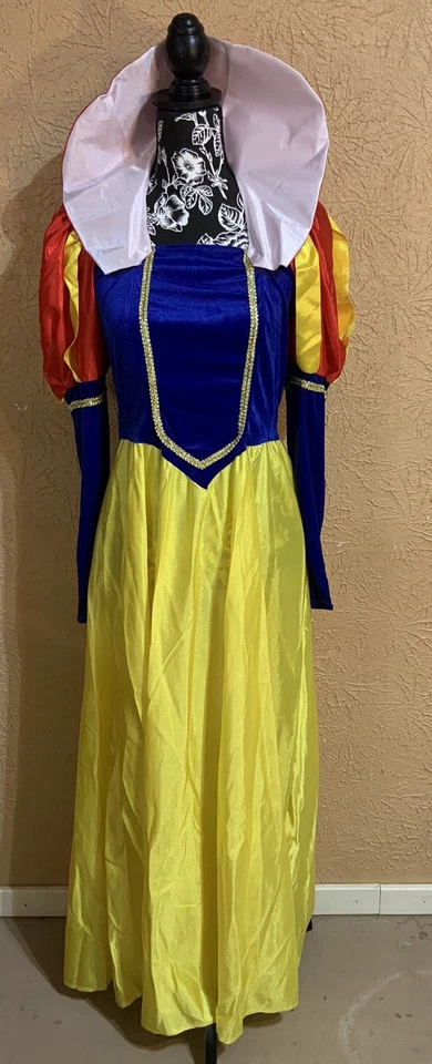 Women’s Snow White Costume With Wig, Small Petite - Image 2 of 3