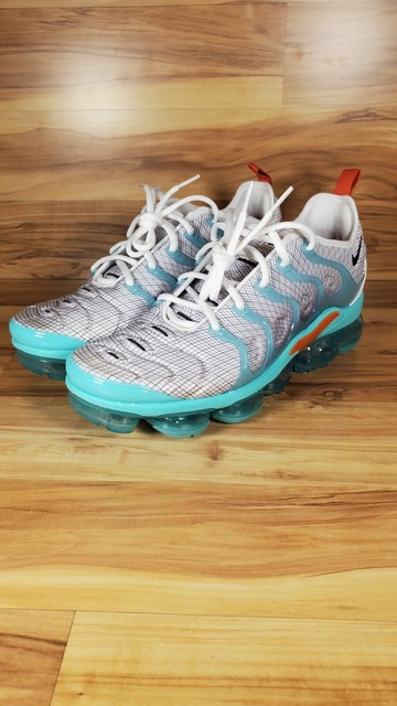 air vapormax plus aurora green