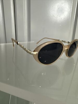 ST. JOHN Sunglasses Sun Wear Made In Italy Cream & Silver 
