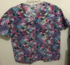 Crest Cottons Scrub Top Woman  s Size M Floral Button Short Sleeve Front Pockets