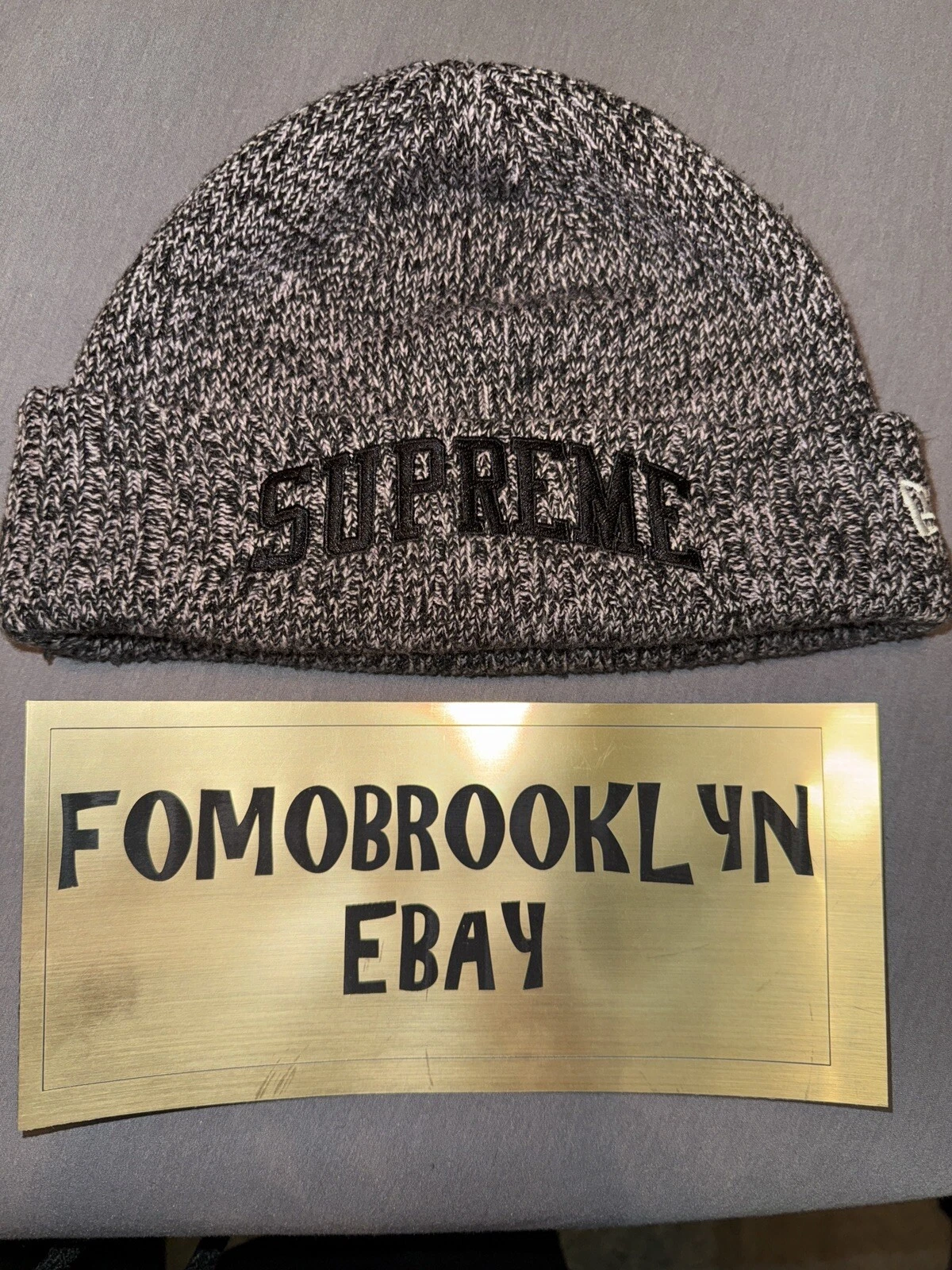 Bonnet Supreme New Era logo arc gris occasion