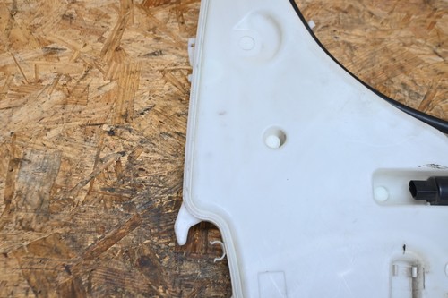 Windshield Washer Fluid Reservoir Tank OEM BMW E82 E88 128 135 2008-13 - Picture 6 of 14