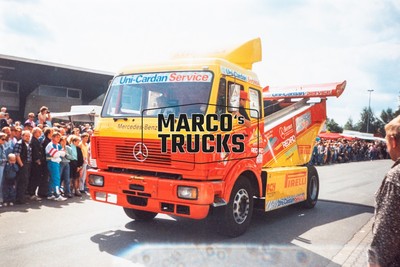 LKW Foto Mercedes-Benz NG Renn-Truck rot Uni-Cardan Service Mercedes-Ben #e2xc