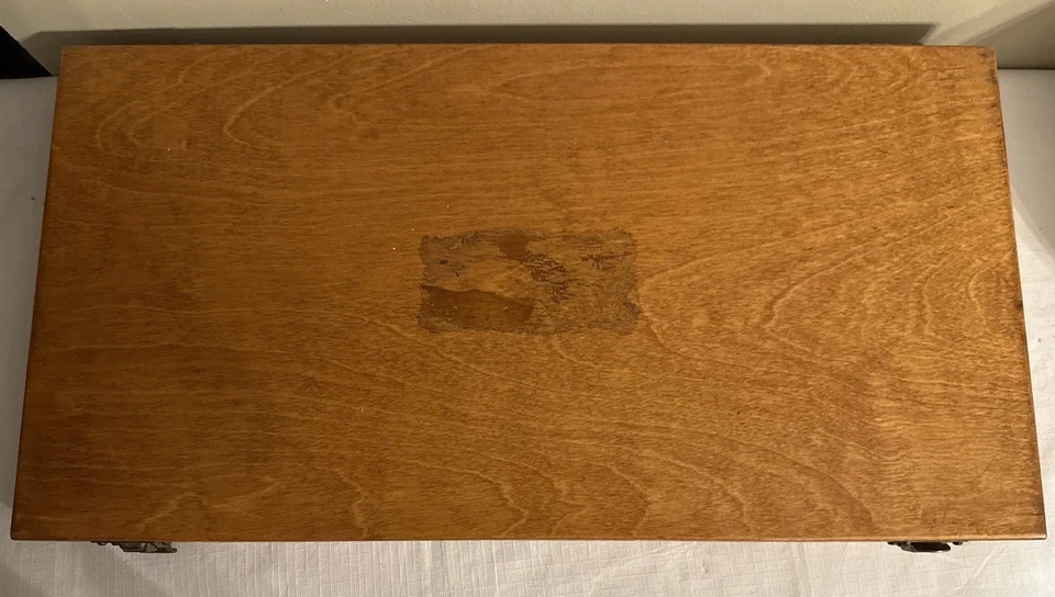 Vintage Monopoly Board Game by Parker Brothers Inc in Wooden Case 1935 1946 - Image 2 of 4