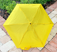 TOTES WOMEN'S UMBRELLA MINI YELLOW MANUAL ONE PERSON 6 IN LONG NWT
