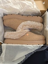Bobs from Skechers Womens Keepsakes Lite Metallic Sweater Knit Slippers-Size 8.5
