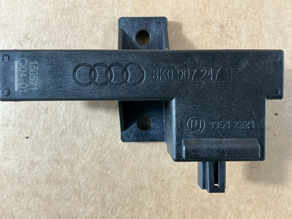 Módulo de antena de entrada sin llave puerta trasera derecha Audi A7 Quattro 2012-2018 OEM Foto 2 de 4