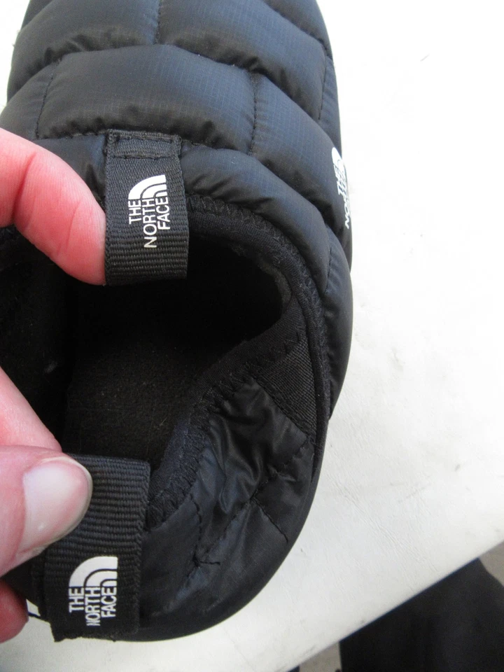 THE NORTH FACE YOUTH THERMOBALL TRACTION MULES II SIZE 2 NF0A39UXKY BLACK - Image 4 of 4