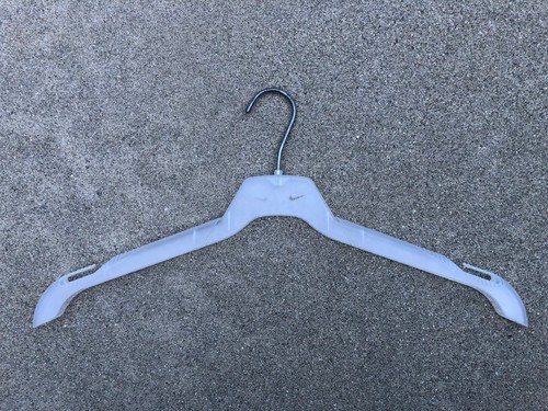 Nike Authentic VINTAGE 2000s Clear Clothing Hanger Display Advertising - 第 1/1 張圖片