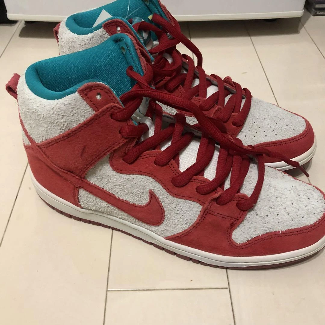 Men US 9.0 NIKE DUNK SB HIGH DR. SEUSS 305050-661 807031