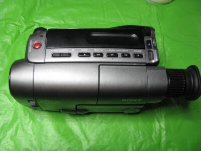 SONY videoHi8 Handycam CCD-TRV60 ② Sony Handycam CCD-TRV22 8mm Analog Camcorder - Silver for sale