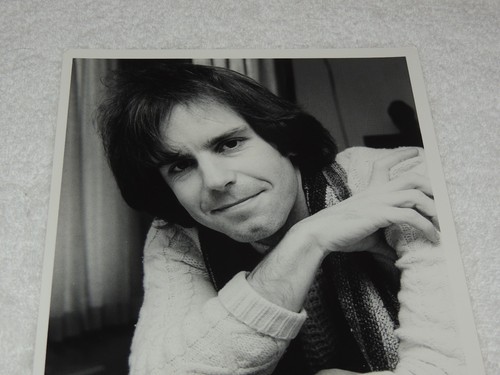 Bob Weir - 8 x 10 Original Photo Print - Close Up Lounging - Cool & Rare! - Picture 2 of 3