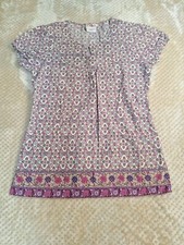 Women  s White Cross Brand Scrub Top Size XS Floral Purples, Pinks, Brown, Ivory