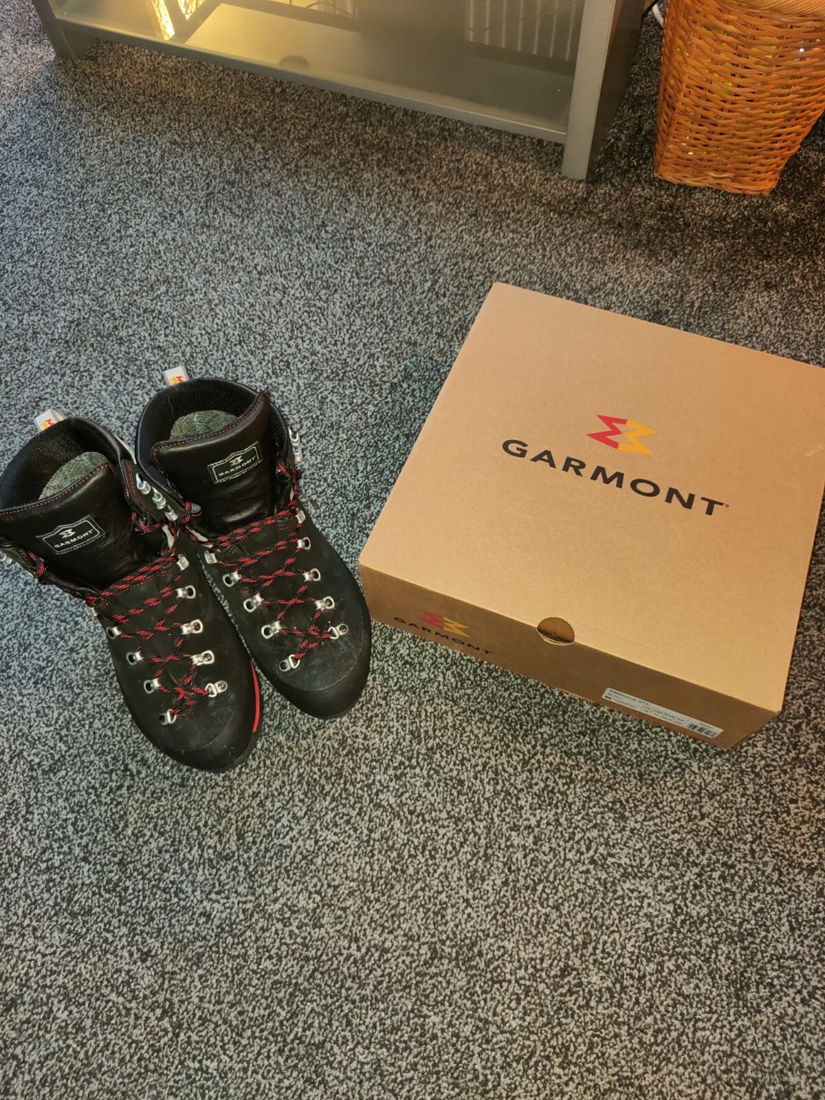 Mens Garmont Pinnacle GTX Mountaineering Boots Black & Red B2 Size UK10