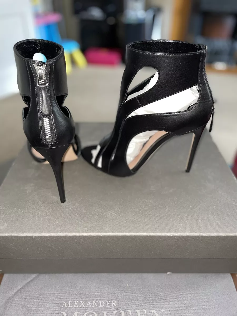 ALEXANDER MCQUEEN DRESS Y CAGE SHOES UK 6 Eu39. BNIB AMAZING